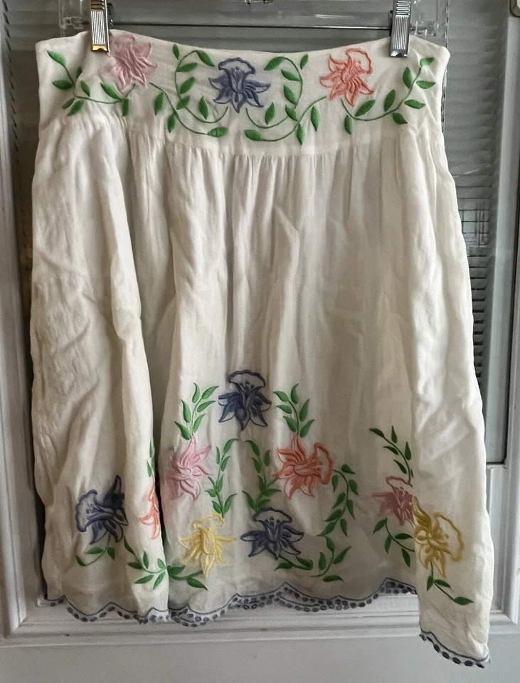 Sweetees Skirt White Colorful Floral Embroidery Soft Alone Cotton Blend Vtg Sz M - Image 1 of 4