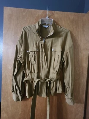 Chaqueta utilitaria Nine West para mujer con cinturón liso Sergio oliva talla M cremallera frontal Foto 1 de 3