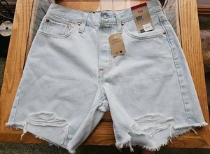NWT Levi’s 501® Original Fit High Rise Shorts Light Wash Size 28 Button Fly - Picture 1 of 6