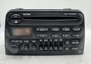 Saturn Factory Am/Fm Cd Player Radio Receiver 21023038 UNTESTED - Foto 1 di 10