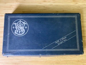 Original Vintage Smith and Wesson S&W Pistol Box - Picture 1 of 5