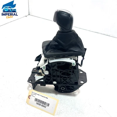 2011-2012 VOLKSWAGEN TOUAREG AUTOMATIC GEAR SHIFTER SELECTOR LEVER & KNOB OEM - Image 1 of 4