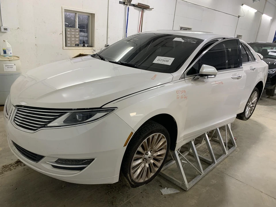 Conjunto de bomba y motor ABS usado se adapta a: Lincoln MKZ 2013 montaje 2,0 L VIN 9 8º Foto 1 de 4