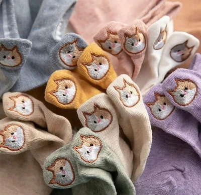 10 Pares Mujeres Gato Bordado Algodón Calcetines al Tobillo Lindos Dibujos Animados Cortos Barco Informales Foto 1 de 4