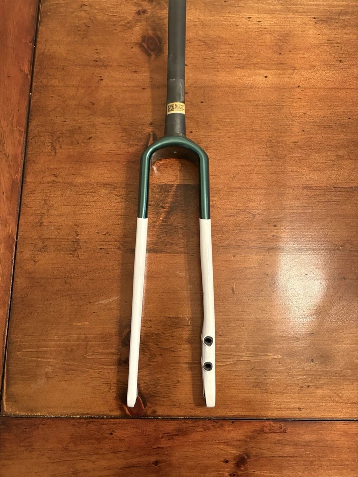 Horquilla de carretera 3T Exploro Racemax 700c 1-1/8" 210 mm dirección Foto 1 de 4