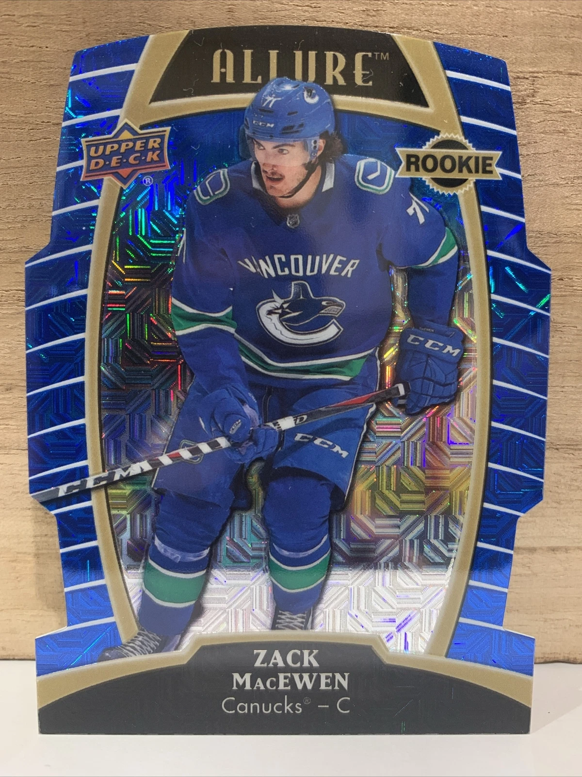 Zack MacEwen 2019-20 RC Upper Deck Allure Blue Line /25 #68 Vancouver Canucks