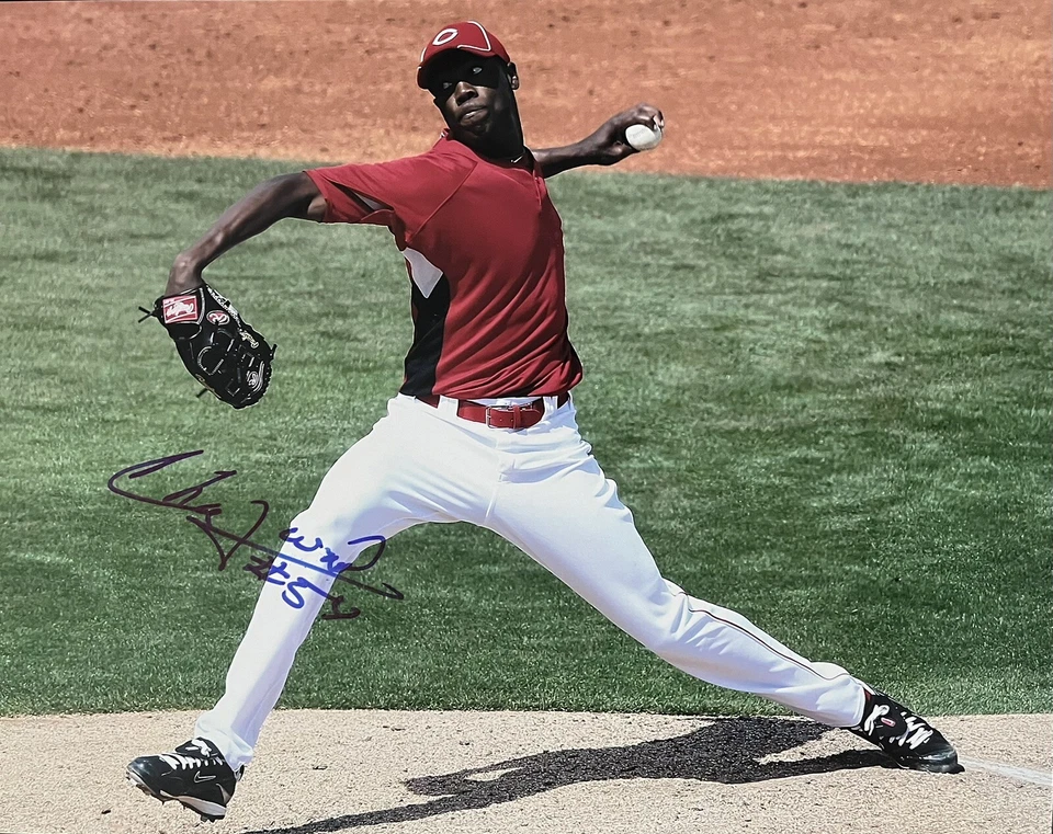 AROLDIS CHAPMAN Signed AUTO Autograph 8x10 Photo Rookie Year Reds Cubs Rangers - Image 1 of 1