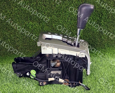 Toyota 4runner 2003-2009 Floor shifter Selector Auto Gear Oem used - Image 1 of 4