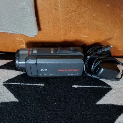 Videocámara JVC Everio R GZ-R440BU  Foto 1 de 4