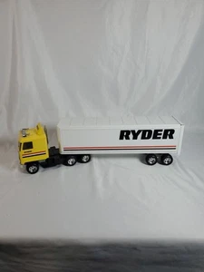 Vintage 1980s ERTL Diecast Metal 1/48 Scale RYDER Semi Tractor Trailer Truck - Picture 1 of 8