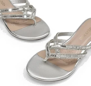 Women's NEW Rhinestones Design Slides/Sandals Size 8.5 - Picture 1 of 8