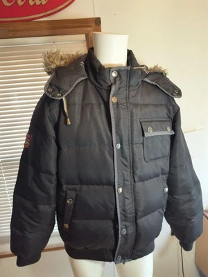 Triple F.A.T. Abrigo de invierno de plumón Goose Premium Foto 1 de 4