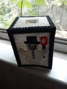 Vintage Crocheted Stitched Kleenex Tissue Box Cover Snowman - Picture 1 of 6