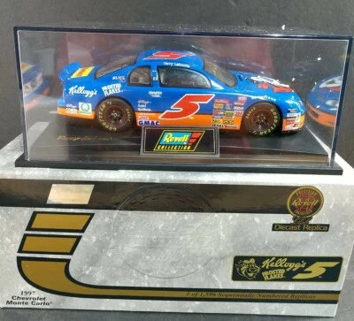 Terry Labonte #5 Kelloggs Frosted Flakes 1997 Monte Carlo 1:24 REVELL COLLECTION Foto 1 de 4