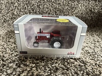 2022 LAFAYETTE FARM TOY SHOW SpecCast 1:64 WHITE OLIVER 1855 Tractor w/DUALS - Image 1 of 3