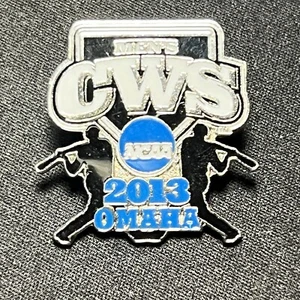 2013 Mens NCAA College Baseball World Series Lapel Pin - Picture 1 of 3