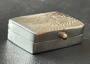 Small Engraved 925 Sterling Silver Rectangular Pill Box - Picture 1 of 5