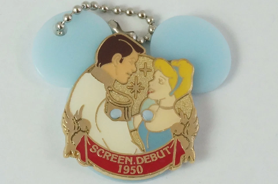 东京迪士尼度假区活动收藏品纽扣灰姑娘屏幕首映日TDR — 第 1/1 张图片
