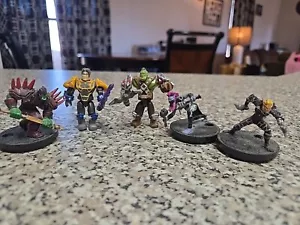 World Of Warcraft Miniature Figures - 5 Total - Picture 1 of 7