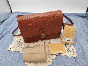 Neu mit Etikett Patricia Nash Lanza Leder Umhängetasche/Handgelenktasche mit handbesetztem Blumen-Finish - Bild 1 von 18