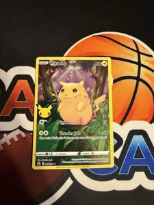 Pikachu 005/025 Holo Rare Celebrations Pokémon Card - Picture 1 of 2