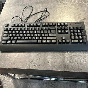 LENOVO OEM TRADITIONAL USB WIRED LAPTOP KEYBOARD 00XH688 BLACK, NEW - Picture 1 of 6