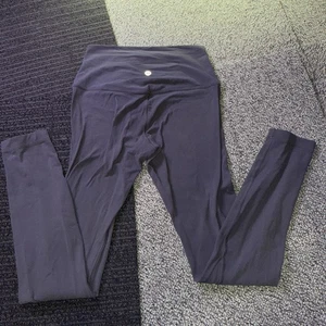 Lululemon size 4 gray 5LJFSH 60417LW Soft - Picture 1 of 7