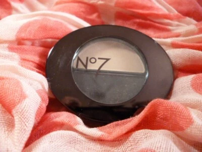 No7  Stay Perfect Eye Shadow  Duo- MOONLIGHT SHADOWS - 2.5g New - Image 1 of 3