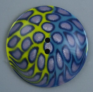 X-LARGE RESIN CLOTHING BUTTON - Bild 1 von 3