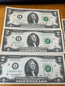 ( 5 ) $2 DOLLAR NOTES CONSECUTIVE UNC CRISP NOTES 2013 & 2017A - Picture 1 of 5