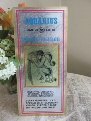 Tablero de partículas vintage Zodiac impresión en lámina. Acuario Foto 1 de 4