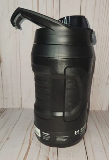 Green UA Playmaker Jug 64 Oz. Water Bottle 1364828 001 Black