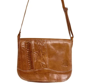 VINTAGE 70s 80s TOFFEE BROWN STAMPED LEATHER BOHO MOD SHOULDER BAG - Picture 1 of 8