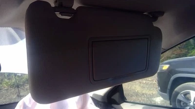 Passenger Right Sun Visor With Illumination Fits 16-22 HR-V 1557084 Foto 1 de 4