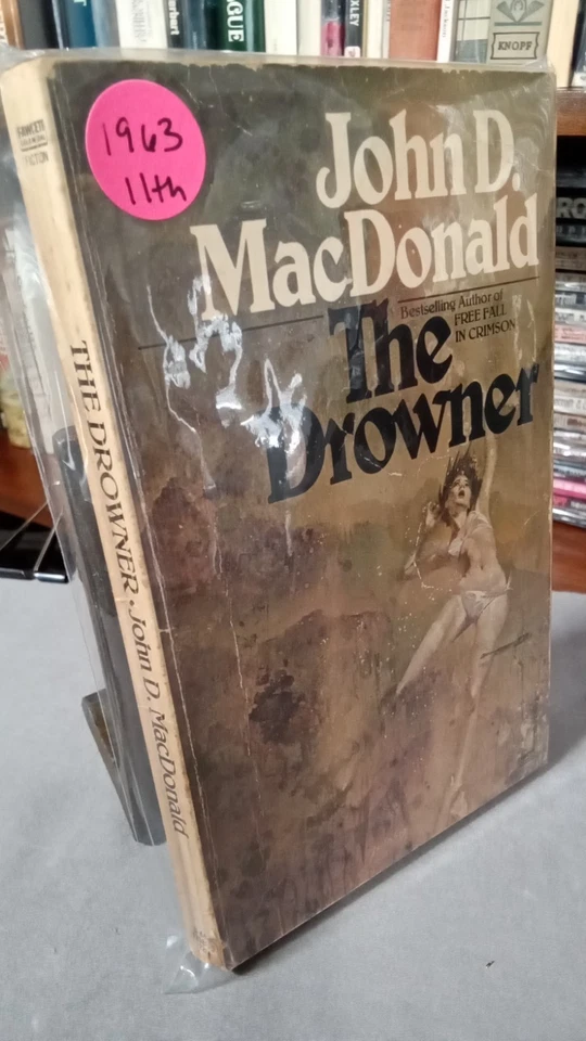 The Drowner by John D. MacDonald - 1963 Vintage Fawcett Gold Medal Paperback GGA Foto 1 de 4