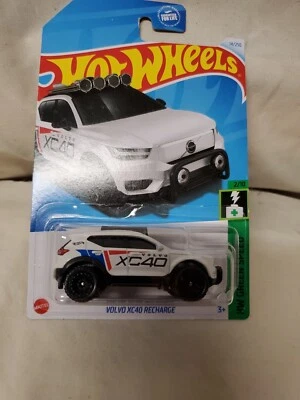 💎 2024 Hot Wheels #14 HW Green Speed 2/10 VOLVO XC40 RECHARGE White - Image 1 of 4