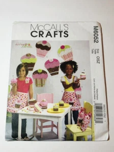 Delantal McCall's Costura Patrón M6052 Cupcake Decoración de Pared Cartera Caja Sin Cortar - Imagen 1 de 2