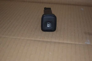 Range Rover P38 1994-2001 - Fuel Release Flap Switch YUG102490 - Picture 1 of 6