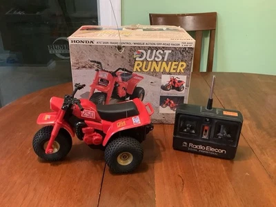 1980s Honda ATC 250R 3 Wheeler Dust Runner RC Remote Control Shinsei - Image 1 of 4