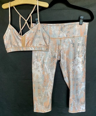 ALO Yoga Size M Peach Gray Snake Skin Print High Waist Crop Legging & Sports Bra - Image 1 of 4
