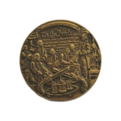 Винтажная латунная заколка сцепления «We The People», скрещенные мушкетные пистолеты 5/8 дюйма - Изображение 1 из 4