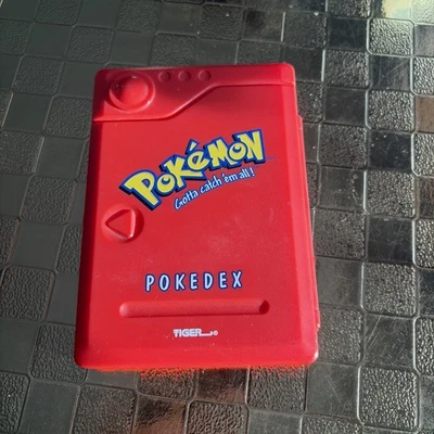 Pokemon Electrónico Pokedex Tiger Electronics 1998 Juguete De Colección PROBADO Y FUNCIONANDO Foto 1 de 4