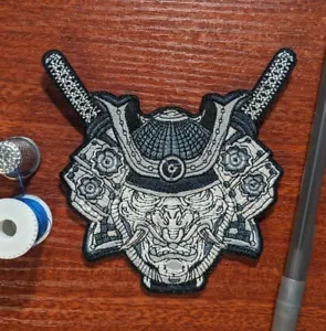 Samurai Kabuto Patch Japanese Helmet Armour Shogun Embroidered Iron On 4x4" - Picture 1 of 3