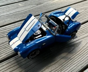 KYOSHO 1/18 SHELBY COBRA 427 S/C BLUE W/ WHITE STRIPES SPORTS CAR 08045 NIB RARE - Picture 1 of 12