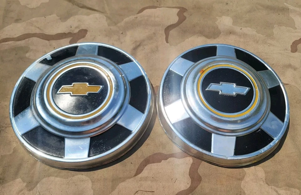 (2) 1973-1987 Chevy Pickup Truck Hubcap Cap OEM  3/4 12" 2500 3500 73-87 - Image 1 of 4