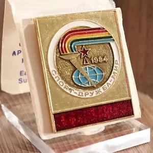1984 Friendship Games Lapel Pin Eastern Europe Summer Games Rainbow Torch Gold - Picture 1 of 8