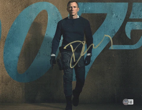 DANIEL CRAIG SIGNED AUTOGRAPH JAMES BOND 007 11X14 PHOTO BAS BECKETT COA Cover