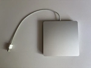Apple A1379 MD564LL/A External USB SuperDrive - Tested Works - Afbeelding 1 van 8