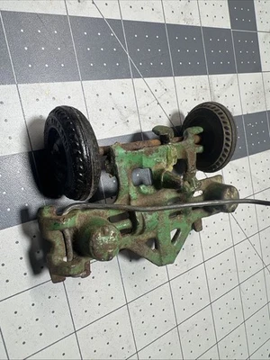 Jardinera de maíz arcade vintage de hierro fundido de 2 filas uso para piezas piezas piezas faltantes Foto 1 de 4