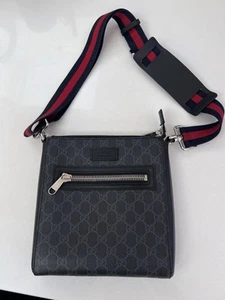 Gucci Black GG Messenger Bag/Cross Body - Original Receipt Included - Picture 1 of 9